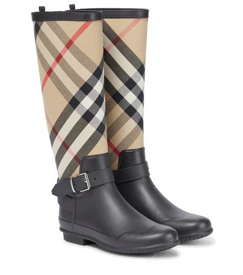 macys burberry|burberry waterproof boots.